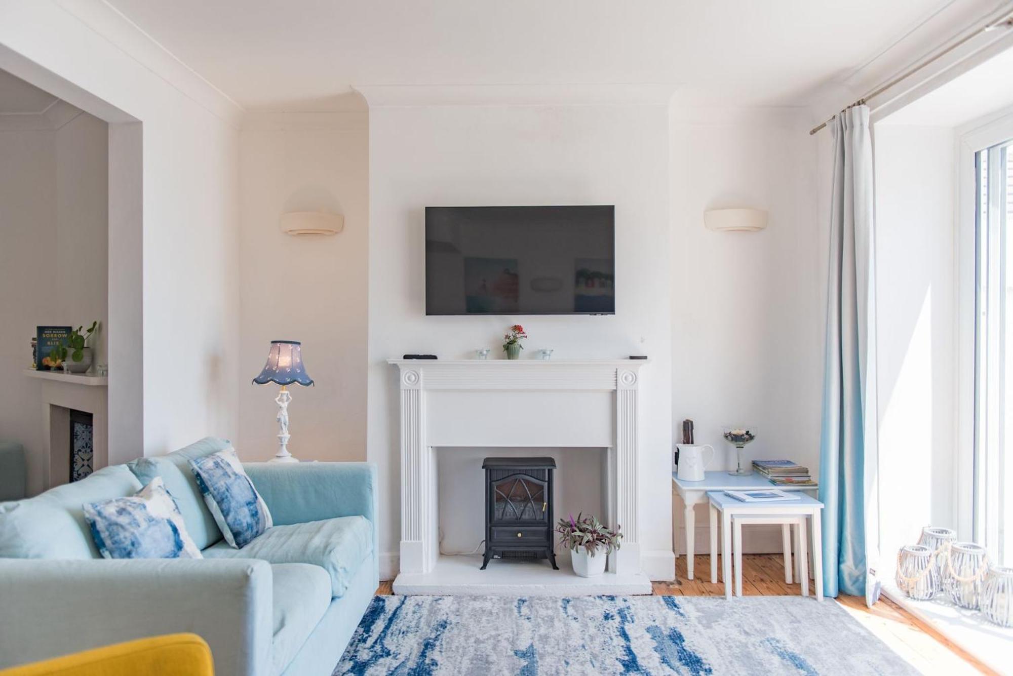 Wave Cottage By Bloom Stays Sandgate Exterior foto