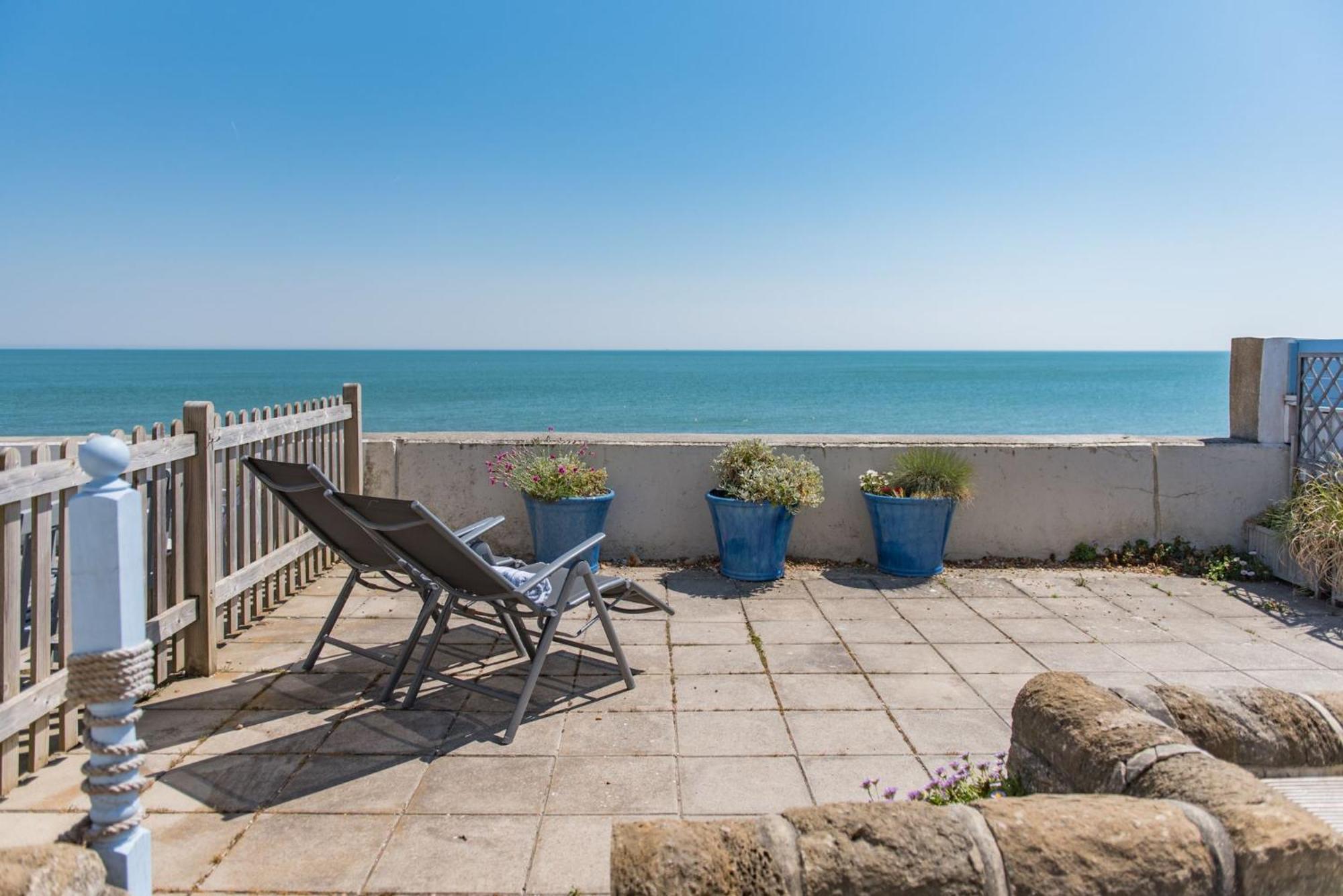 Wave Cottage By Bloom Stays Sandgate Exterior foto